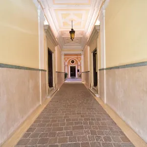 Couette-café Sacconi Palace, Rome