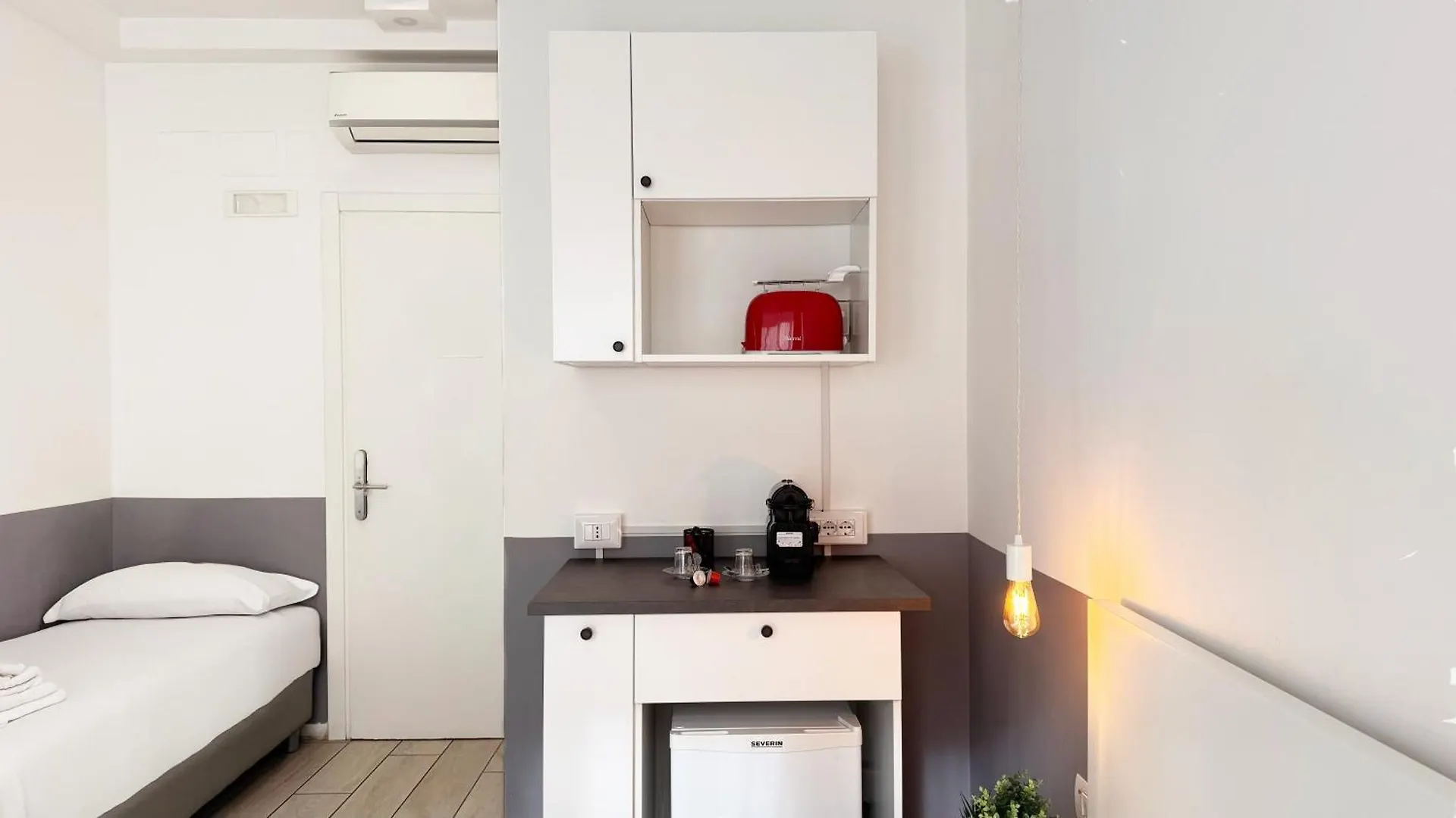 My Tiny Home Rome 2*,  Italy